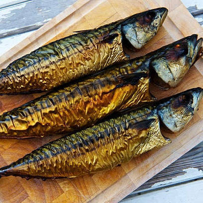 Poisson de mer fumé au bois